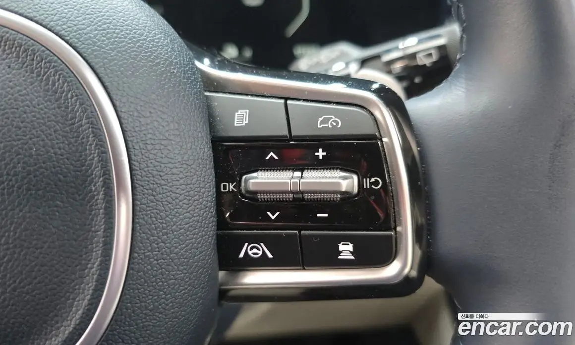 Kia Carnival 2024 1.6 автомат (гидро), фото 32