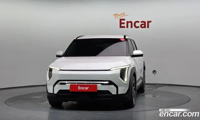 Kia EV3 2024 0.2 автомат (гидро), миниатюра 3