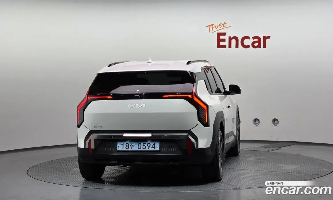 Kia EV3 2024 0.2 автомат (гидро), фото 4