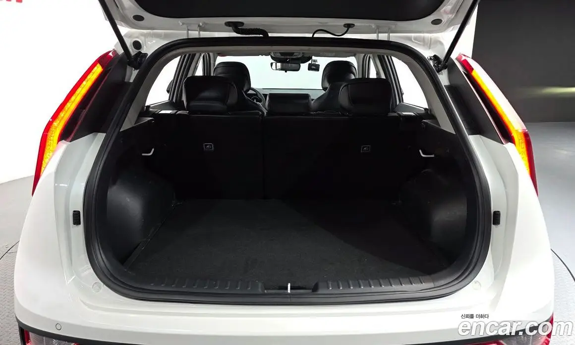 Kia Niro 2022 0.2 автомат (гидро), фото 20