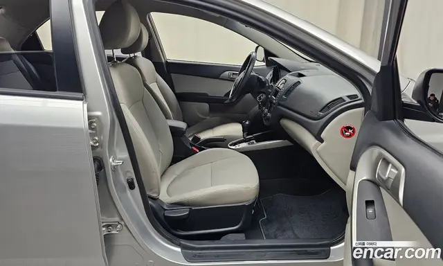 Kia Porte 2009 1.6 автомат (гидро), миниатюра 11