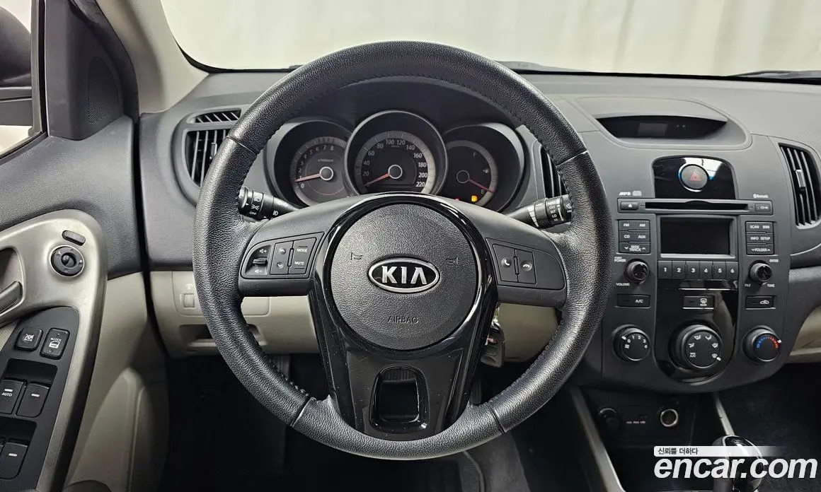 Kia Porte 2009 1.6 автомат (гидро), фото 13