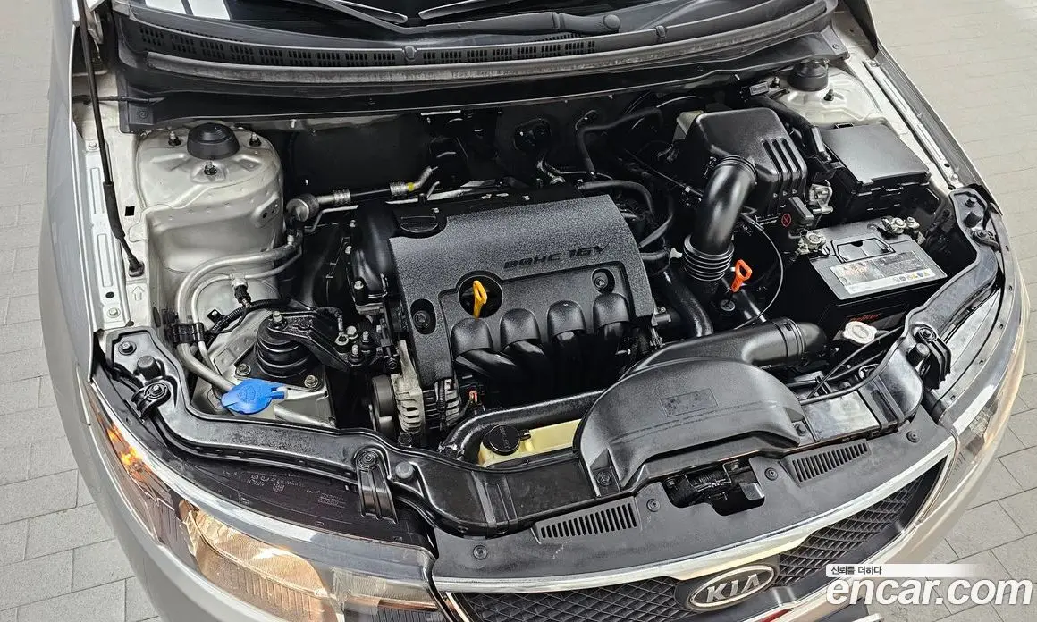 Kia Porte 2009 1.6 автомат (гидро), фото 6