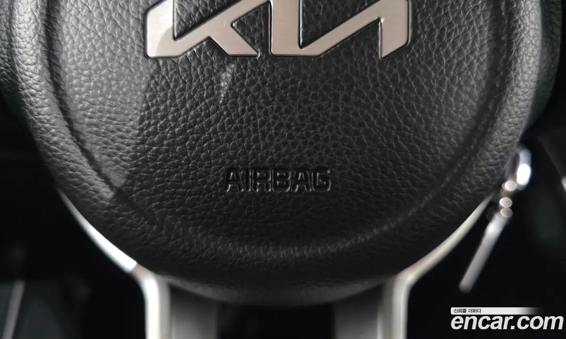 Kia Ray 2023 1.0 автомат (гидро), фото 30