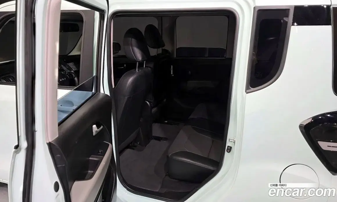 Kia Ray 2023 1.0 автомат (гидро), фото 10