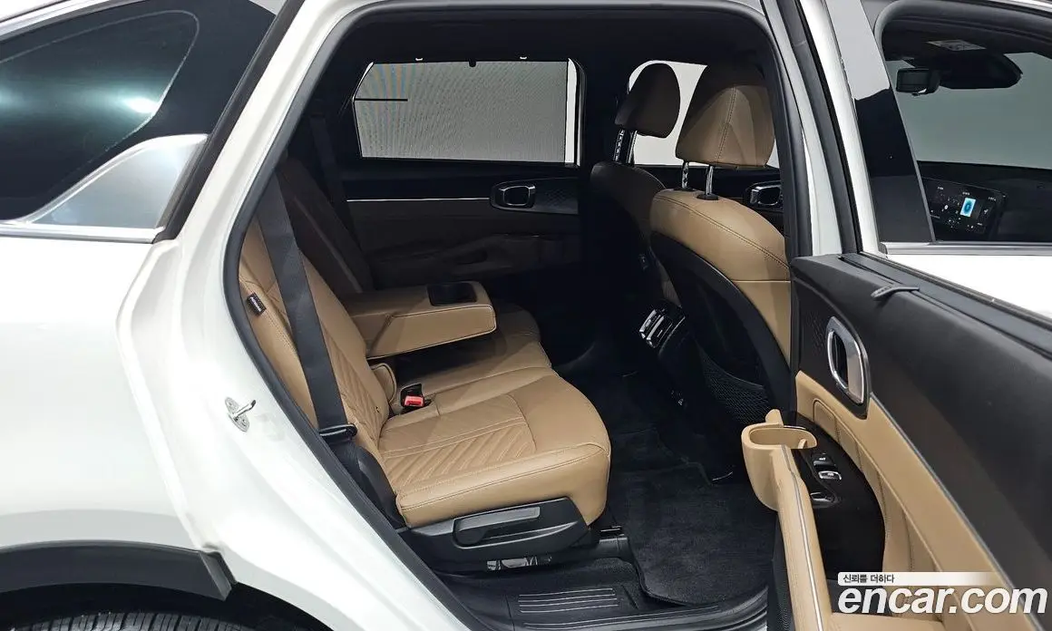 Kia Sorento 2023 1.6 автомат (гидро), фото 17