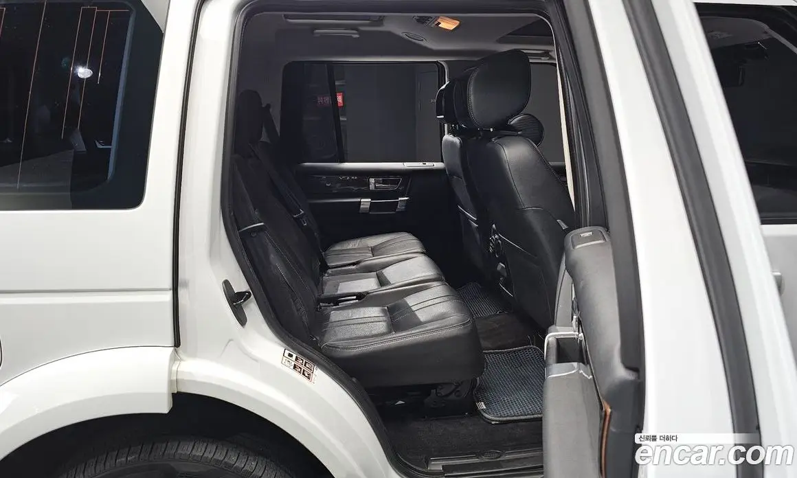 Land Rover Discovery 2016 3.0 автомат (гидро), фото 11