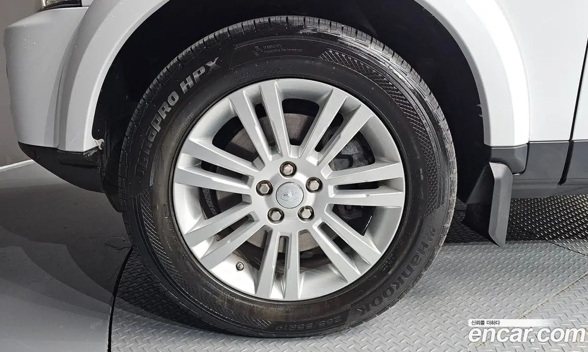 Land Rover Discovery 2016 3.0 автомат (гидро), фото 5