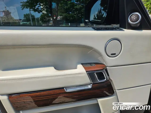 Land Rover Range Rover 2015 4.4 автомат (гидро), миниатюра 11