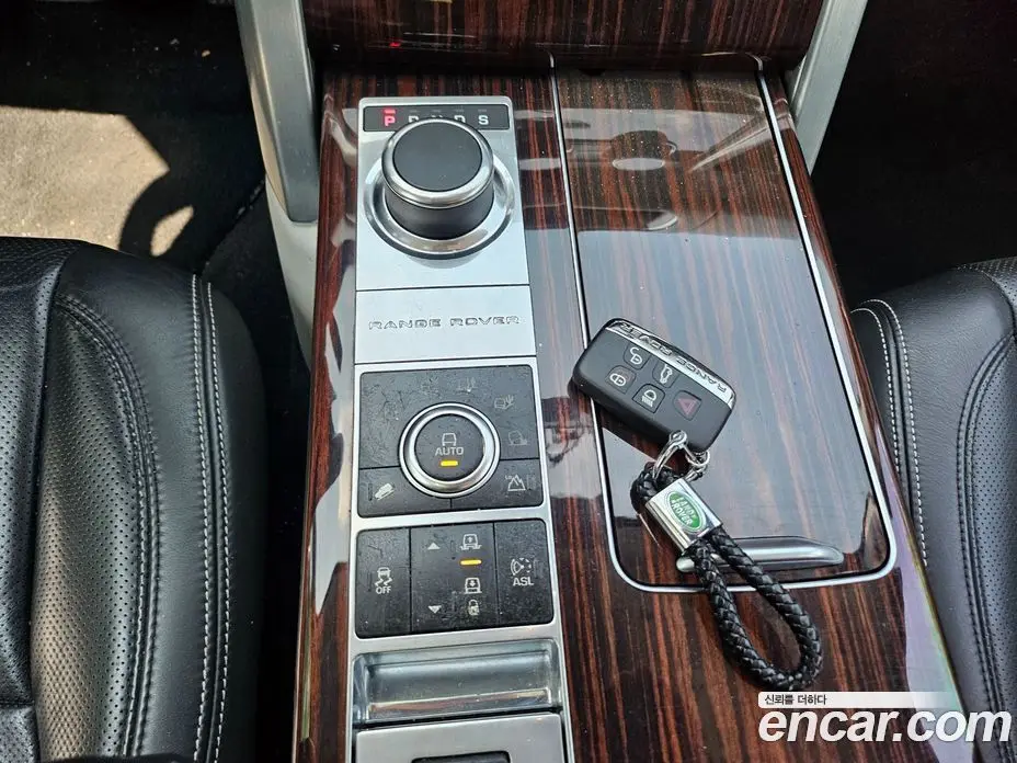 Land Rover Range Rover 2015 4.4 автомат (гидро), фото 17