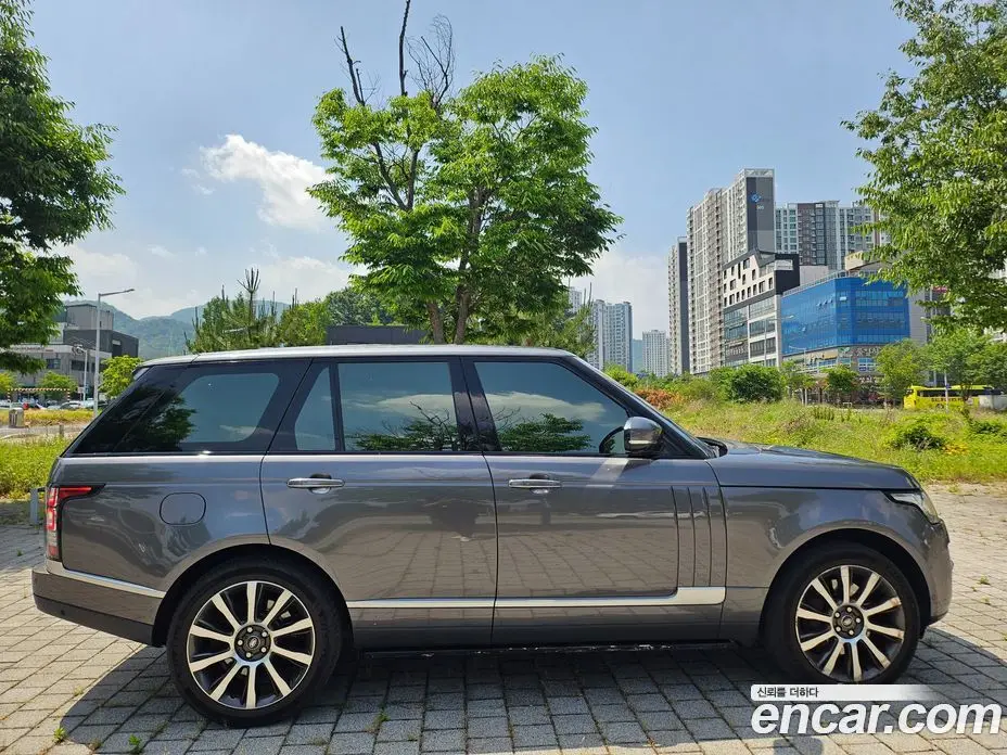 Land Rover Range Rover 2015 4.4 автомат (гидро), фото 4
