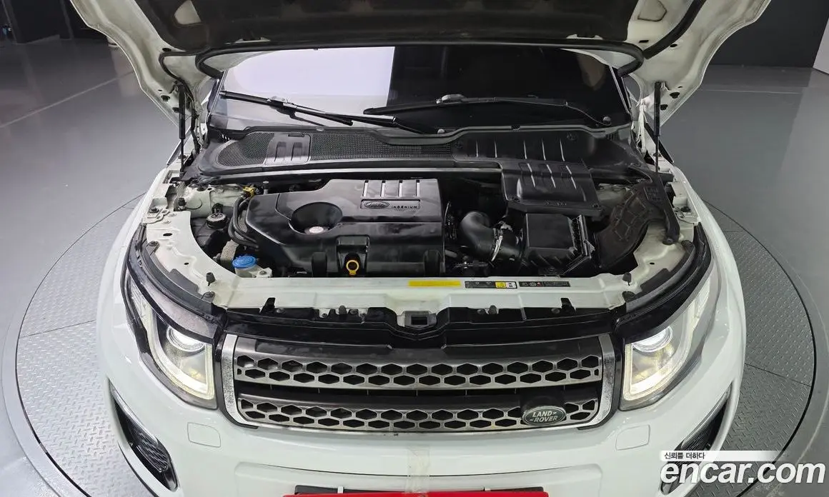 Land Rover Range Rover Evoque 2017 2.0 автомат (гидро), фото 6
