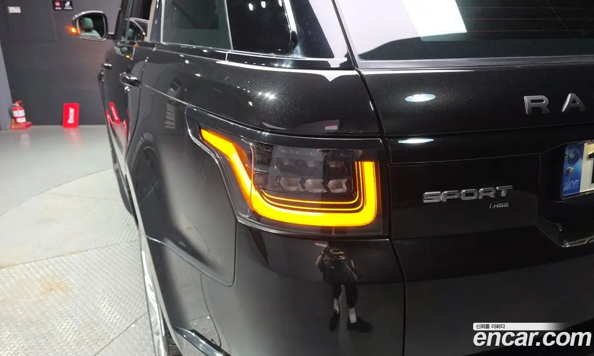 Land Rover Range Rover Sport 2022 3.0 автомат (гидро), фото 8