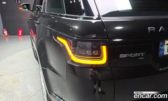 Land Rover Range Rover Sport 2022 3.0 автомат (гидро), миниатюра 8