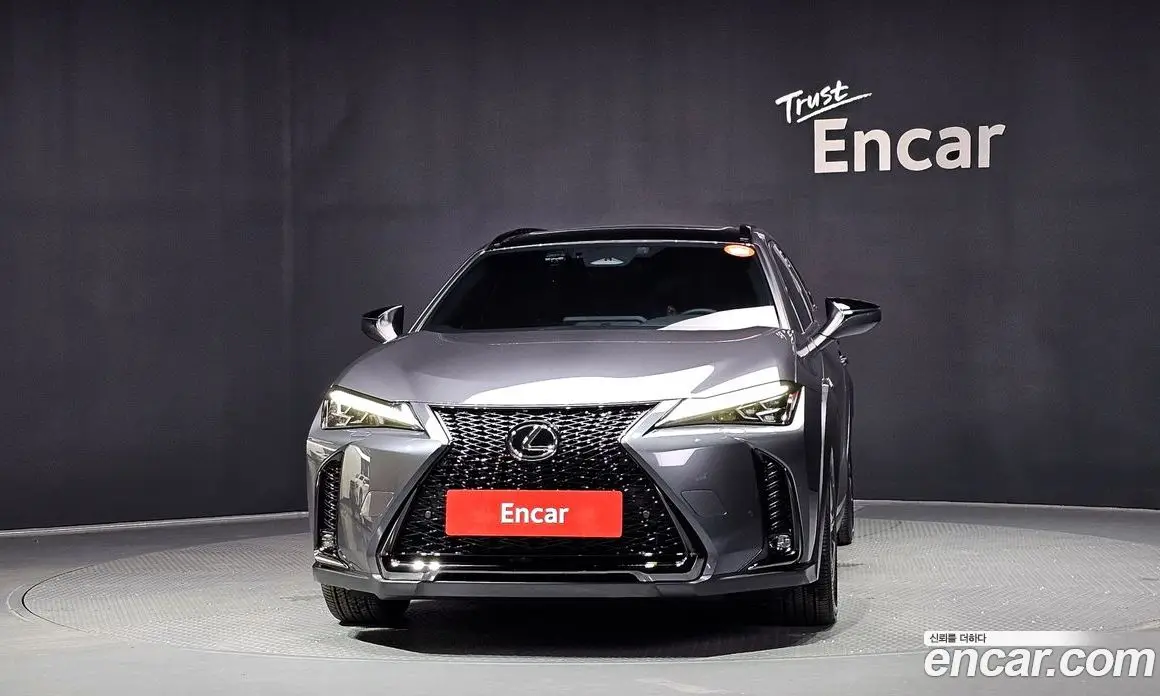 Lexus UX 2026 2.0 автомат (гидро), фото 3 Lexus UX 2026 2.0 автомат (гидро), фото 3