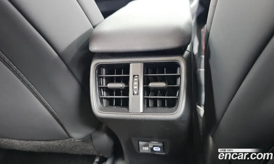 Lexus UX 2026 2.0 автомат (гидро), фото 25 Lexus UX 2026 2.0 автомат (гидро), фото 25