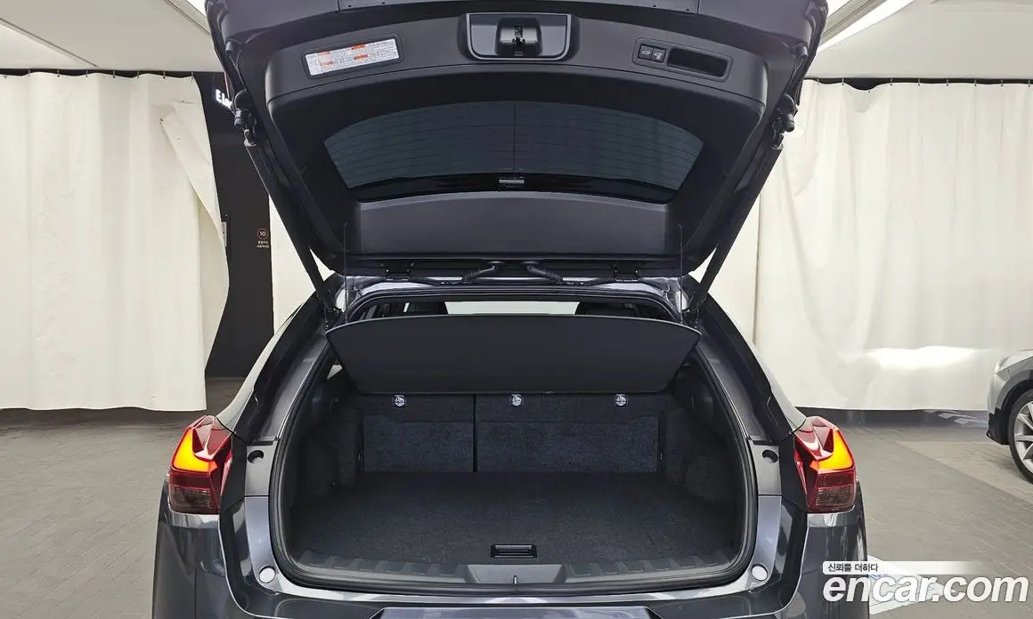 Lexus UX 2026 2.0 автомат (гидро), фото 26 Lexus UX 2026 2.0 автомат (гидро), фото 26