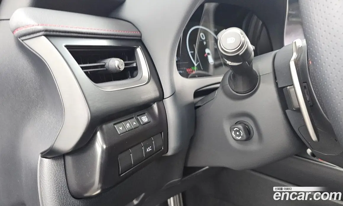 Lexus UX 2026 2.0 автомат (гидро), фото 31 Lexus UX 2026 2.0 автомат (гидро), фото 31