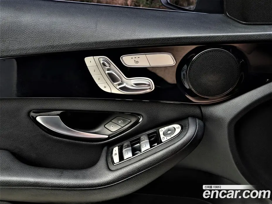 Mercedes-Benz C-Class 2016 1.6 гидро, фото 17 Mercedes-Benz C-Class 2016 1.6 гидро, фото 17