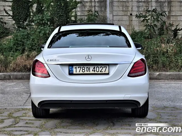 Mercedes-Benz C-Class 2016 1.6 гидро, миниатюра 4 Mercedes-Benz C-Class 2016 1.6 гидро, миниатюра 4