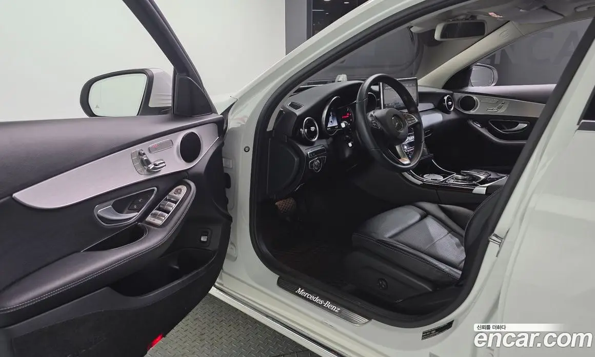 Mercedes-Benz C-Class 2018 2.1 гидро, фото 13 Mercedes-Benz C-Class 2018 2.1 гидро, фото 13
