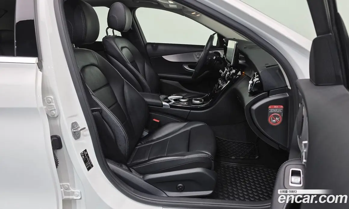 Mercedes-Benz C-Class 2018 2.1 гидро, фото 16 Mercedes-Benz C-Class 2018 2.1 гидро, фото 16