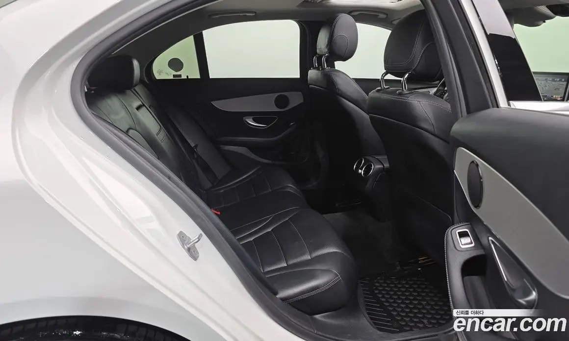 Mercedes-Benz C-Class 2018 2.1 гидро, фото 17 Mercedes-Benz C-Class 2018 2.1 гидро, фото 17