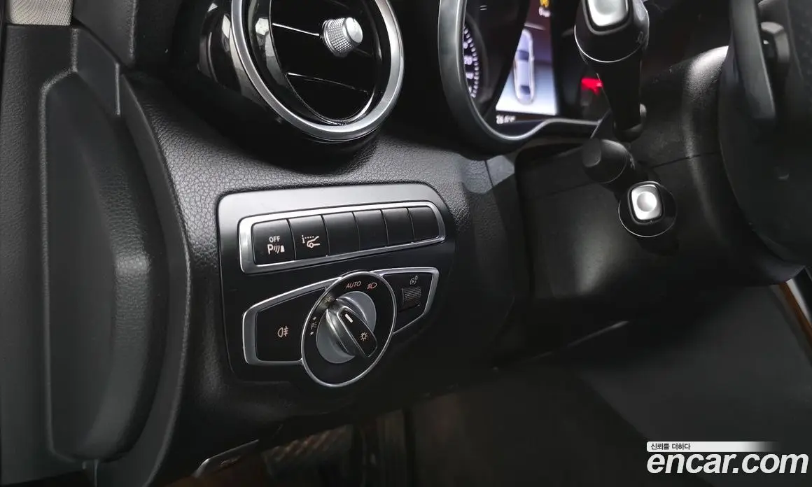 Mercedes-Benz C-Class 2018 2.1 гидро, фото 31 Mercedes-Benz C-Class 2018 2.1 гидро, фото 31