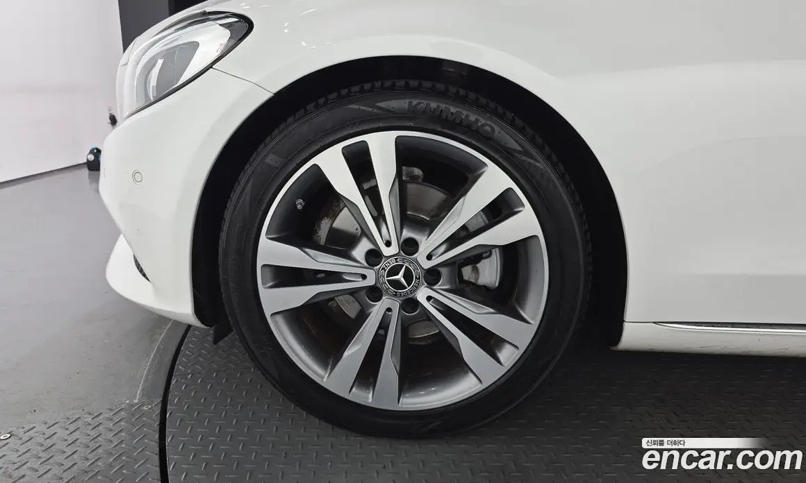 Mercedes-Benz C-Class 2018 2.1 гидро, фото 5 Mercedes-Benz C-Class 2018 2.1 гидро, фото 5