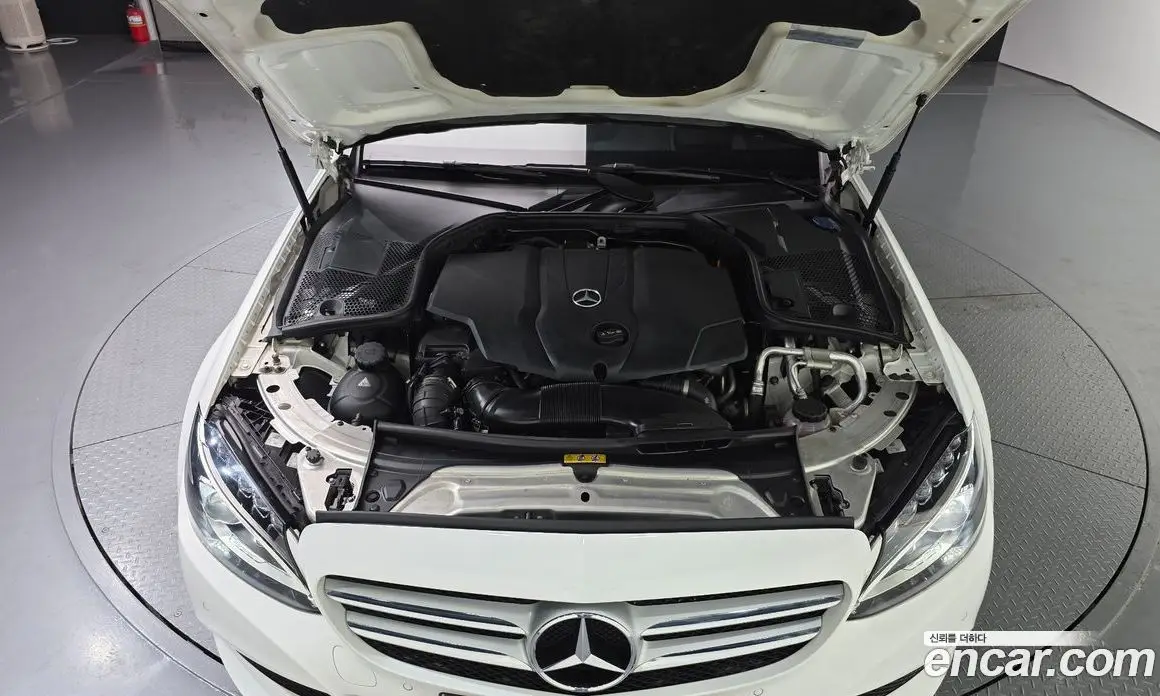 Mercedes-Benz C-Class 2018 2.1 гидро, фото 6 Mercedes-Benz C-Class 2018 2.1 гидро, фото 6