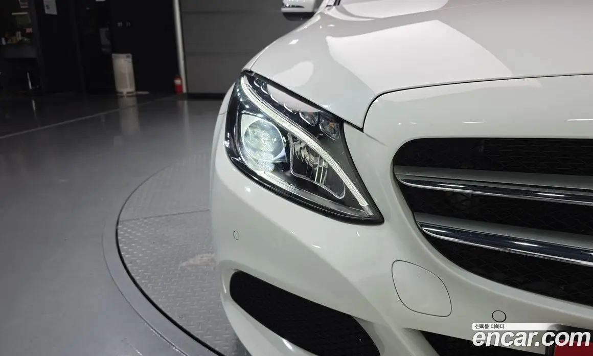 Mercedes-Benz C-Class 2018 2.1 гидро, фото 8 Mercedes-Benz C-Class 2018 2.1 гидро, фото 8