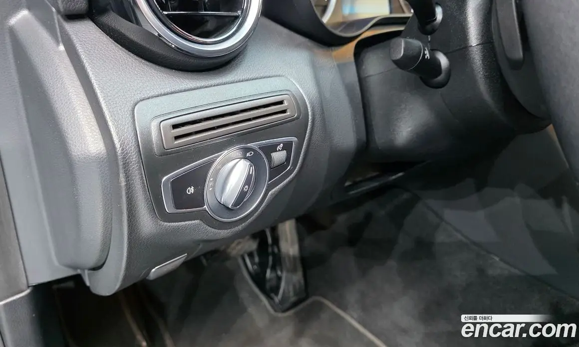Mercedes-Benz C-Class 2019 2.0 гидро, фото 24 Mercedes-Benz C-Class 2019 2.0 гидро, фото 24