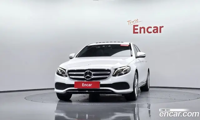 Mercedes-Benz E-Class 2016 1.9 автомат (гидро), миниатюра 2