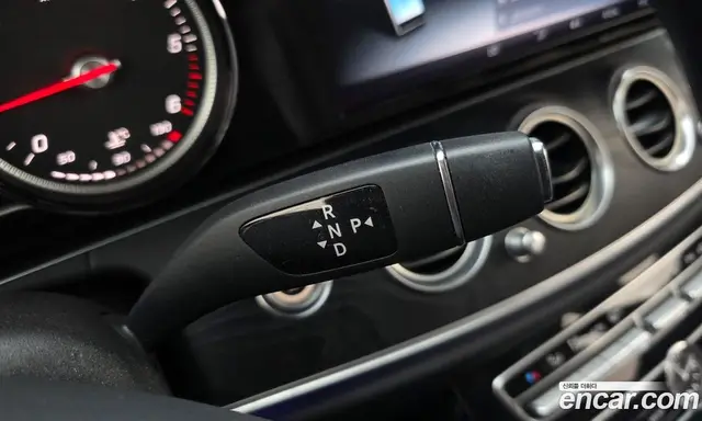 Mercedes-Benz E-Class 2016 1.9 автомат (гидро), миниатюра 11