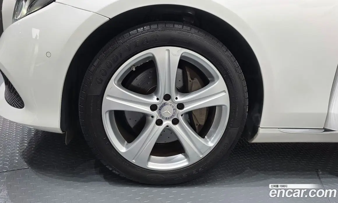 Mercedes-Benz E-Class 2016 1.9 автомат (гидро), фото 4