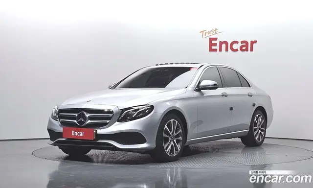 Mercedes-Benz E-Class, 2018, 109 412 км