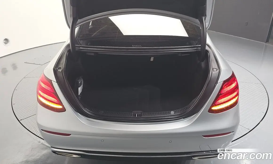Mercedes-Benz E-Class 2018 2.0 автомат (гидро), фото 27