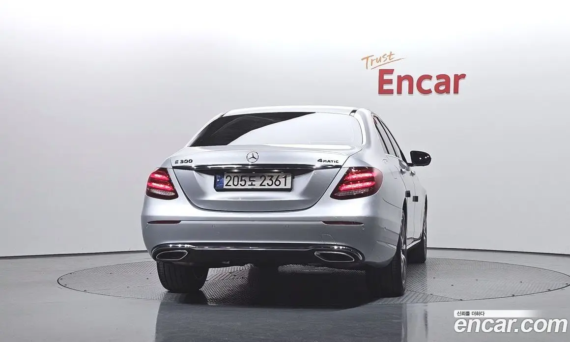 Mercedes-Benz E-Class 2018 2.0 автомат (гидро), фото 4