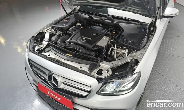 Mercedes-Benz E-Class 2018 2.0 автомат (гидро), миниатюра 6