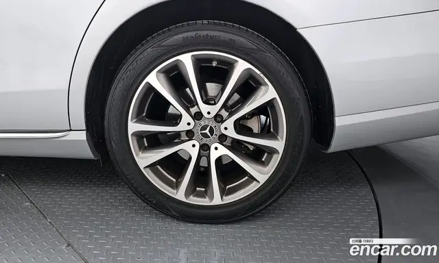 Mercedes-Benz E-Class 2018 2.0 автомат (гидро), миниатюра 7