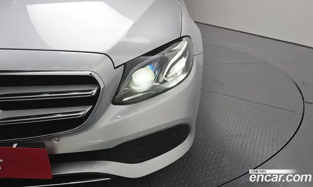 Mercedes-Benz E-Class 2018 2.0 автомат (гидро), миниатюра 8