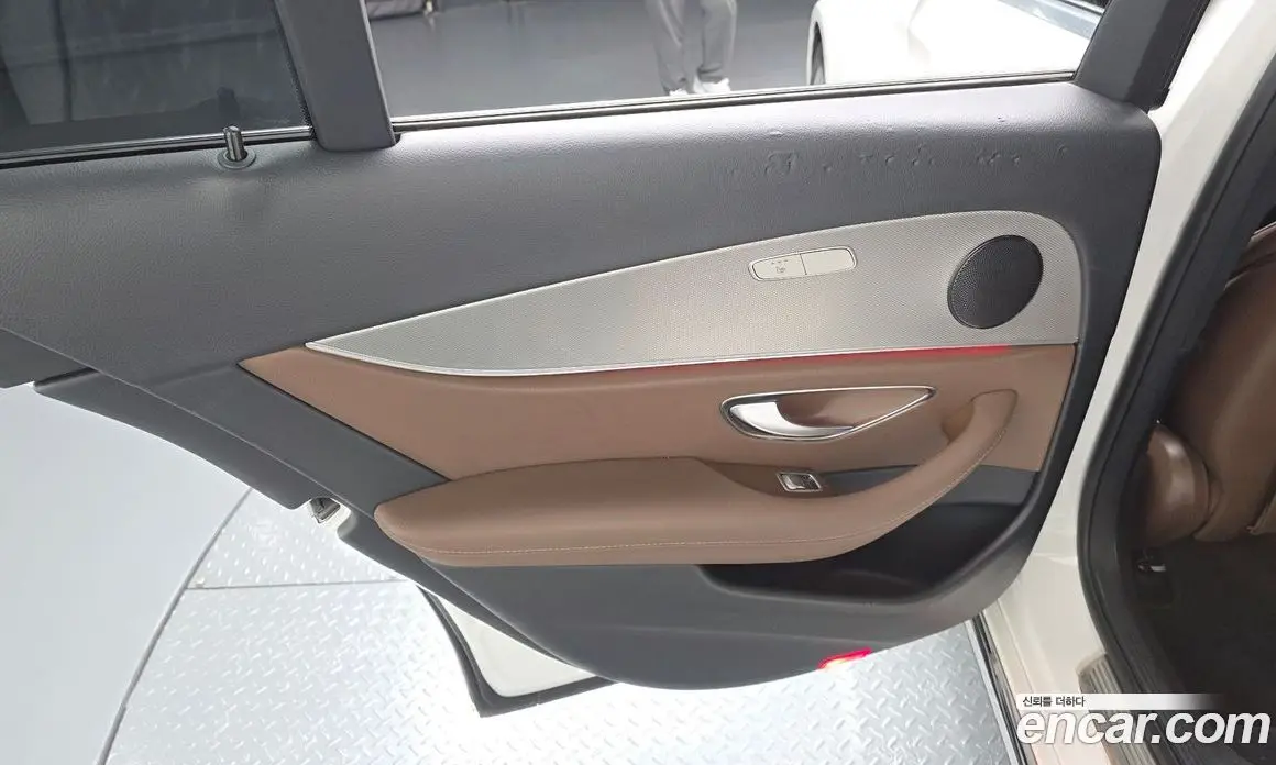 Mercedes-Benz E-Class 2018 2.0 автомат (гидро), фото 15
