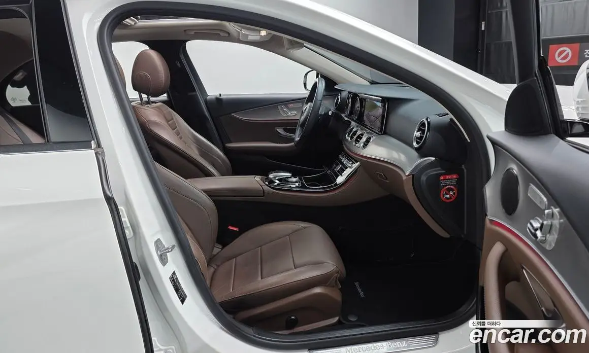 Mercedes-Benz E-Class 2018 2.0 автомат (гидро), фото 16