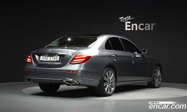 Mercedes-Benz E-Class 2019 3.0 автомат (гидро), миниатюра 2