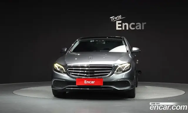 Mercedes-Benz E-Class 2019 3.0 автомат (гидро), миниатюра 3