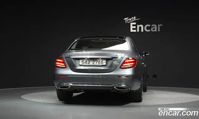 Mercedes-Benz E-Class 2019 3.0 автомат (гидро), миниатюра 4