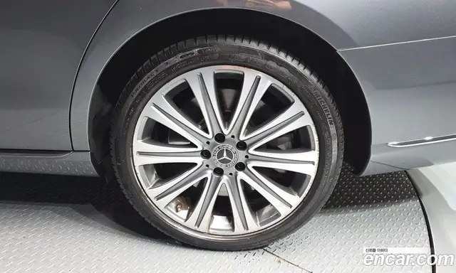 Mercedes-Benz E-Class 2019 3.0 автомат (гидро), миниатюра 7