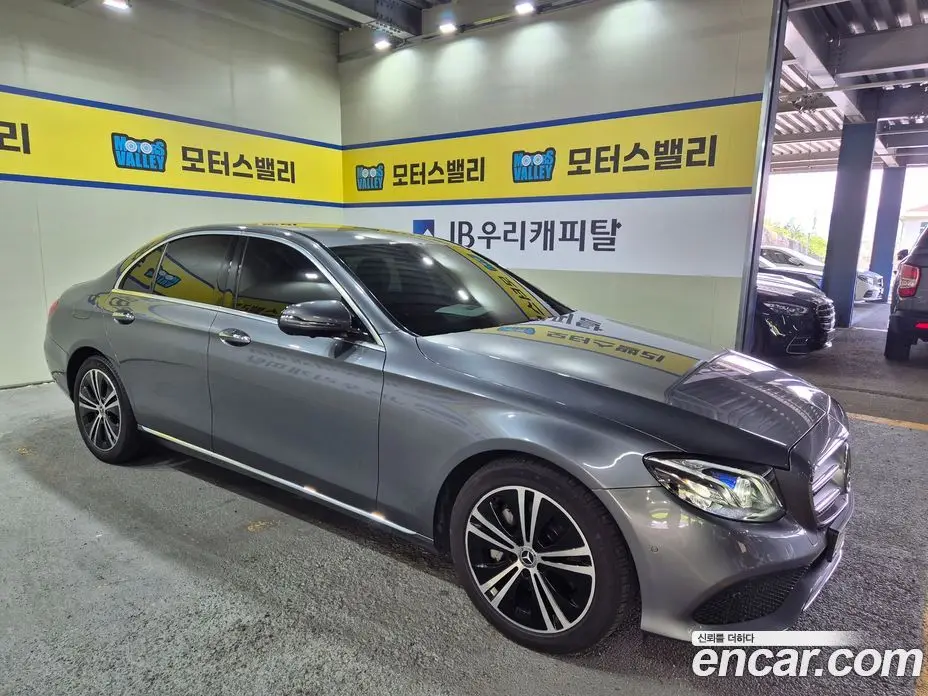 Mercedes-Benz E-Class 2020 2.0 гидро, фото 3 Mercedes-Benz E-Class 2020 2.0 гидро, фото 3