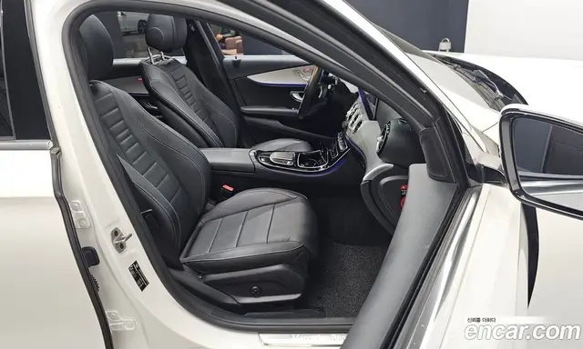 Mercedes-Benz E-Class 2021 2.0 автомат (гидро), миниатюра 12