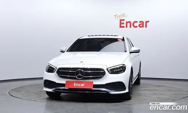 Mercedes-Benz E-Class 2021 2.0 автомат (гидро), миниатюра 3